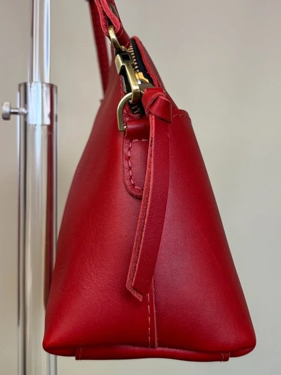 Portland Leather Eclipse Ruby Red Crossbody NWOT - Picture 10 of 16